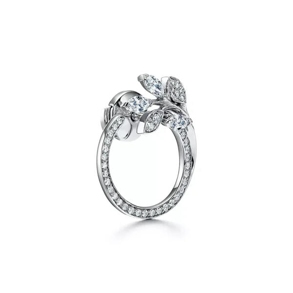 Đôi khuyên tai Tiffany Victoria® Small Circle Diamonds